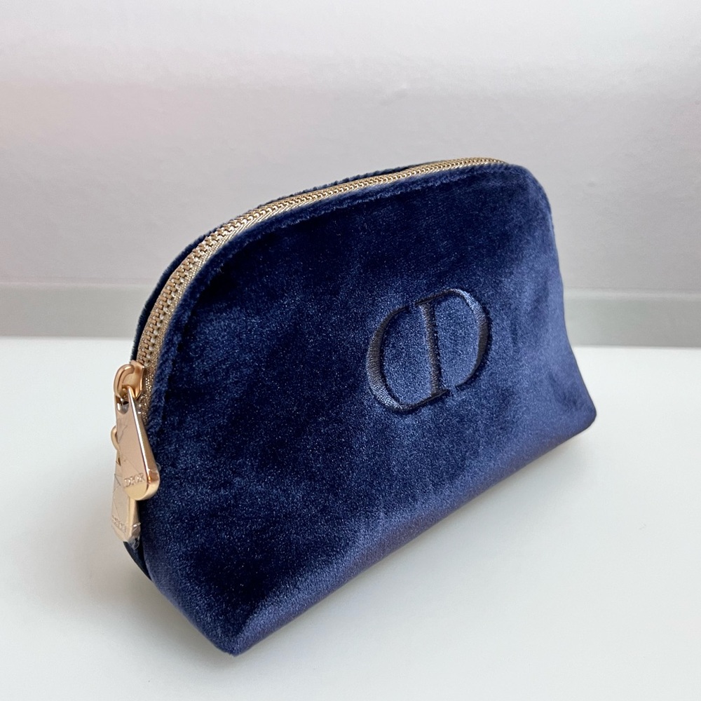 🌸Dior Makeup pouch Limited Edition Blue velvet, New🌸